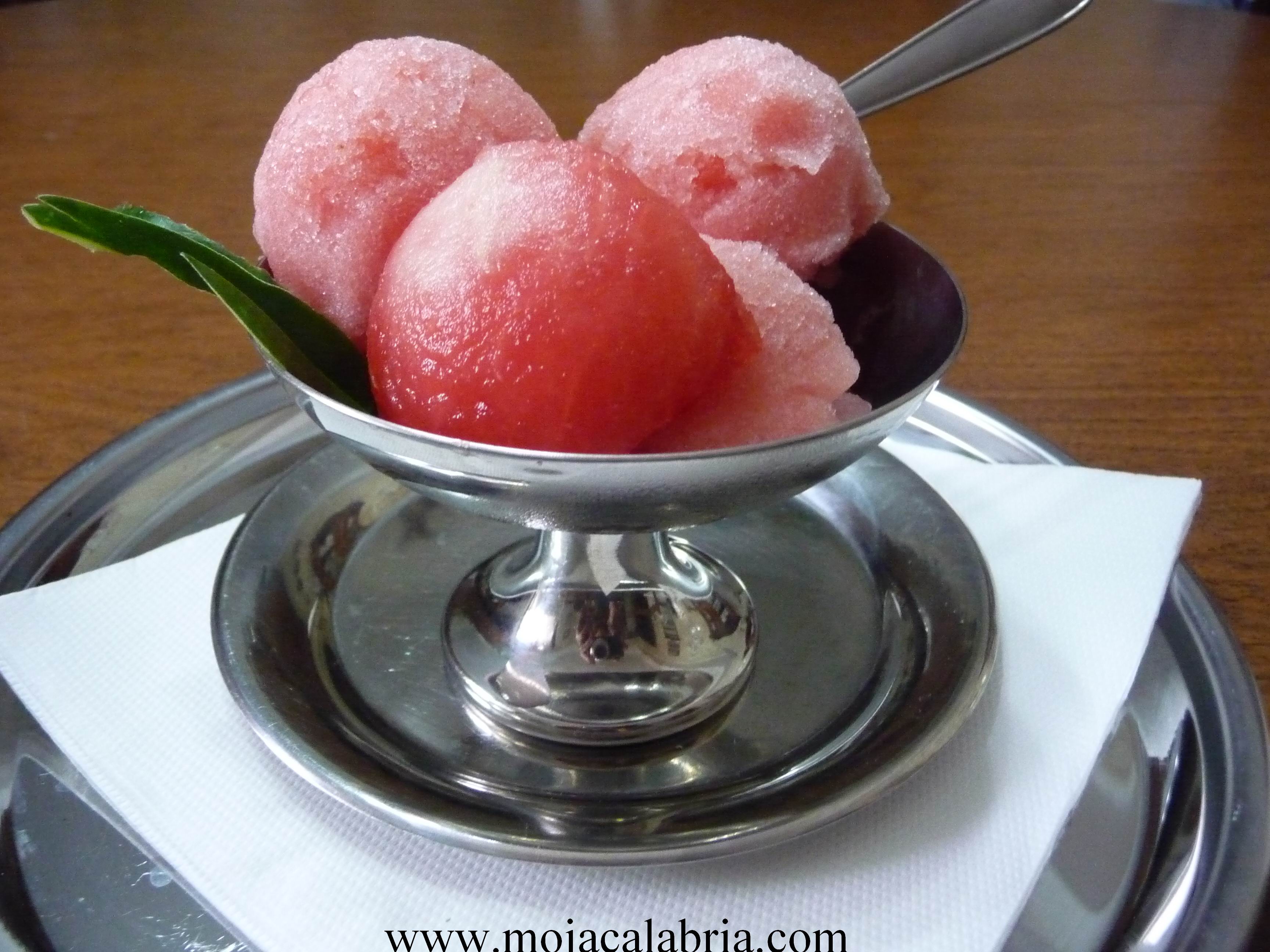 Sorbetto all'anugriaczyli sorbet z arbuza mojacalabria