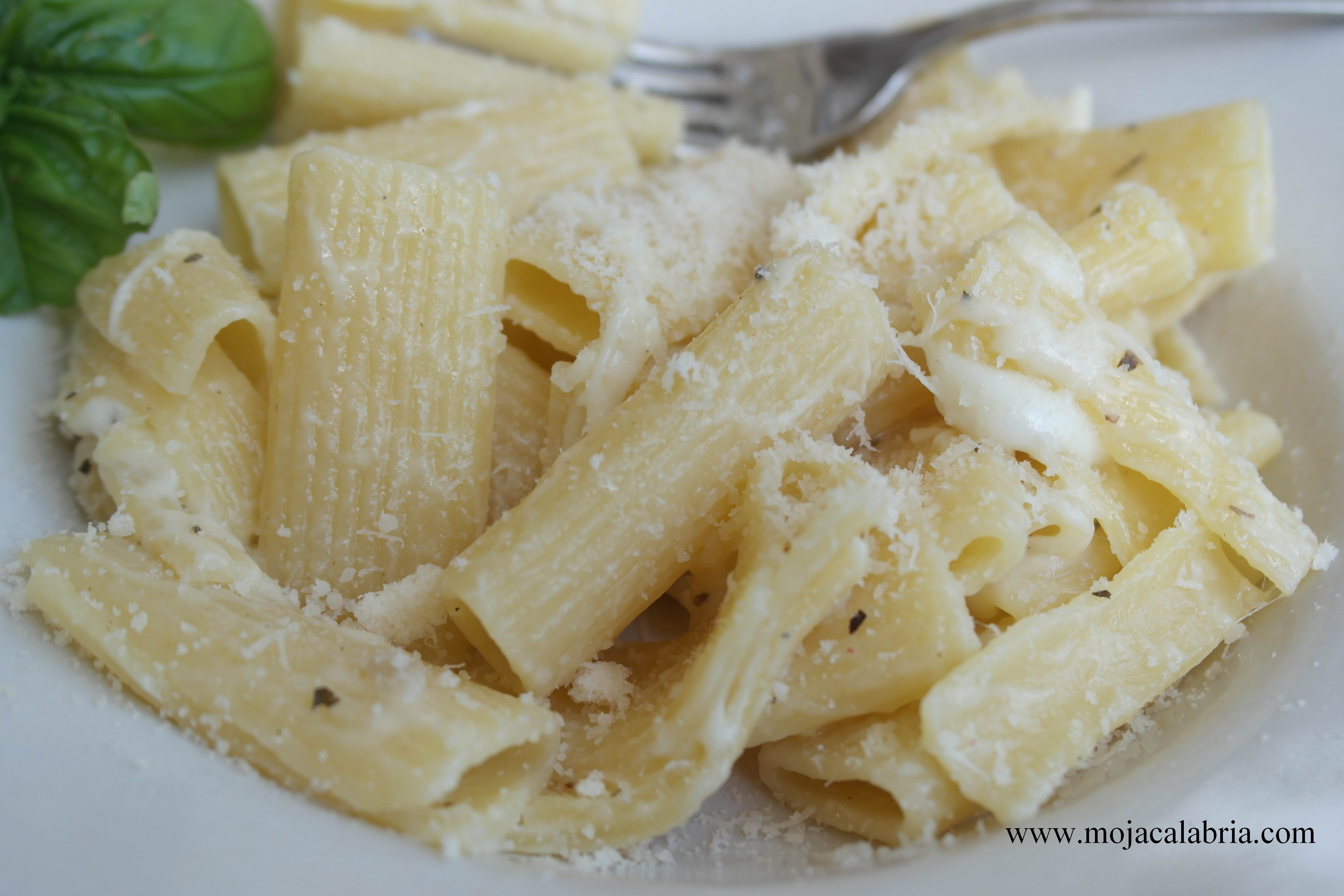 Pasta ai quattro formaggi-czyli pasta i 4 rodzaje serow :: mojacalabria